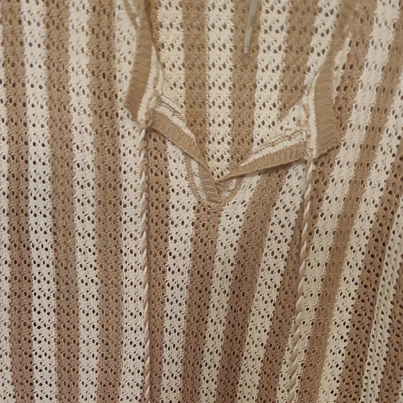 Cato Cream and Tan V-Neck Sweater - Picture 6 of 7